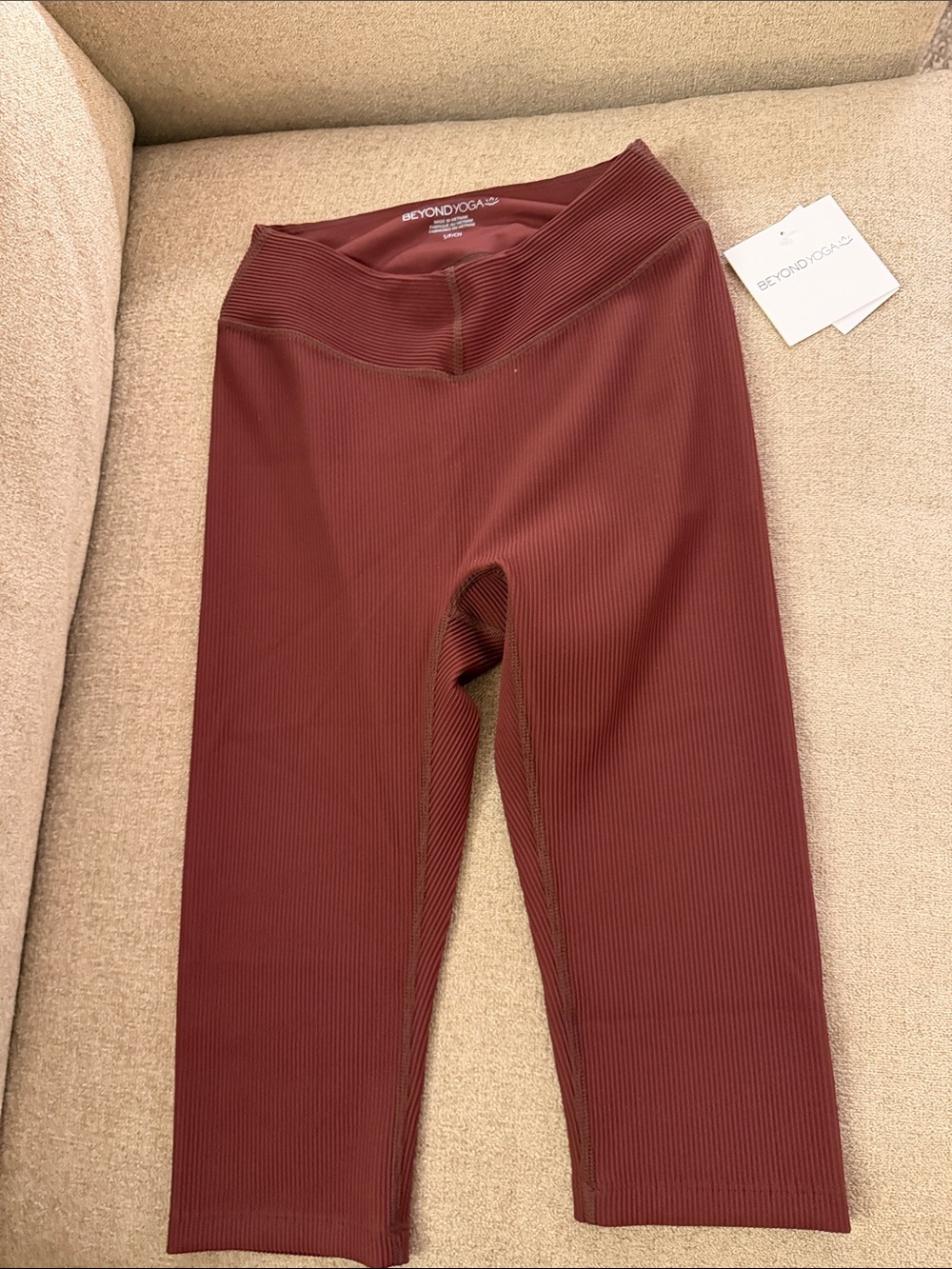 Beyond Yoga Ribbed Maroon Capri Leggings